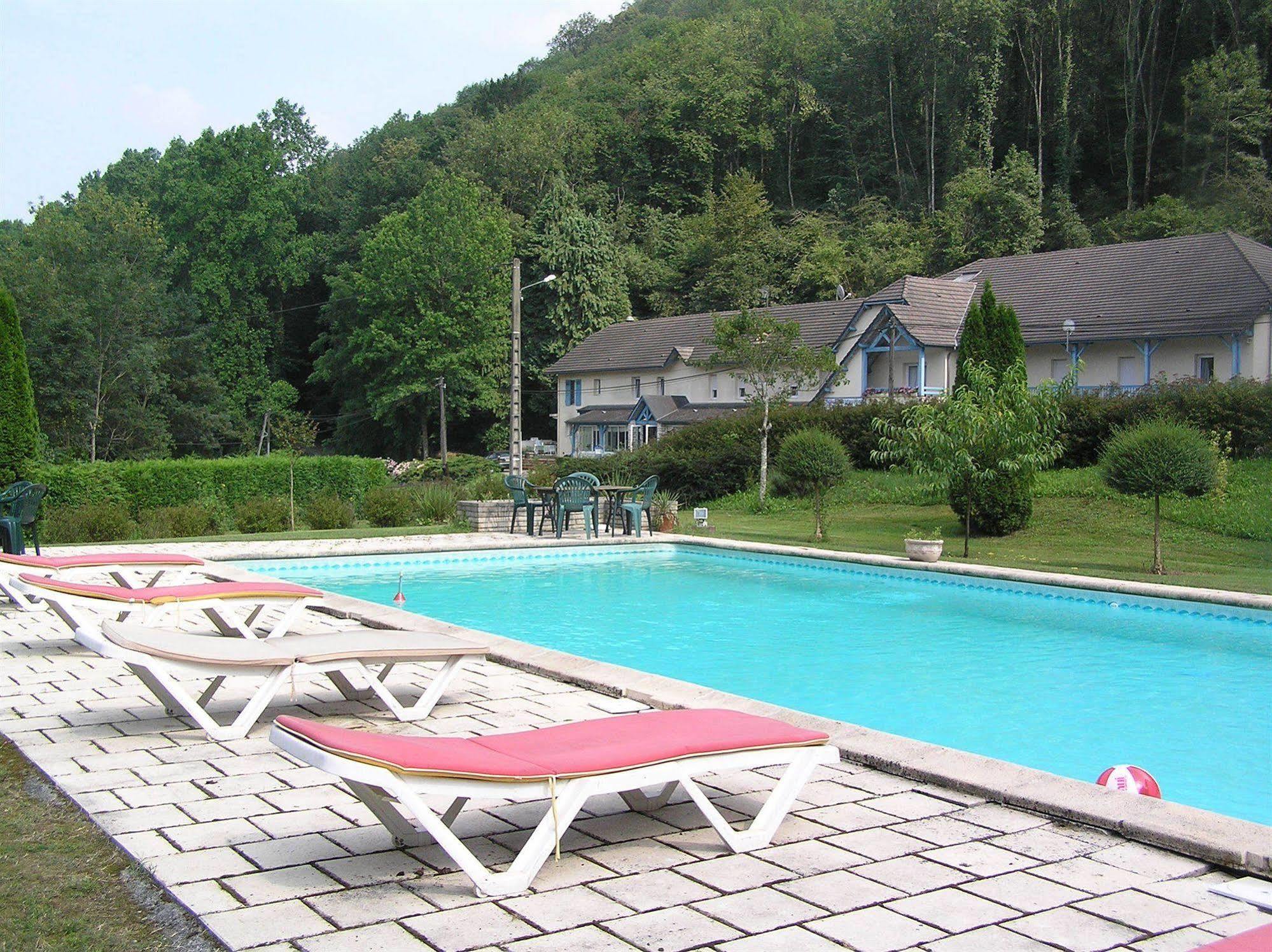 Hotel Au Bon Coin Lurbe-Saint-Christau Exterior foto